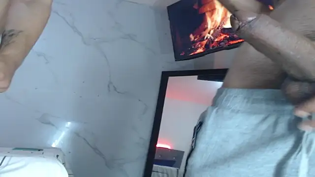 Snapshot of Arturo_volcan chatting on 12.11.24 Arturo volcan online show from 12.11.24