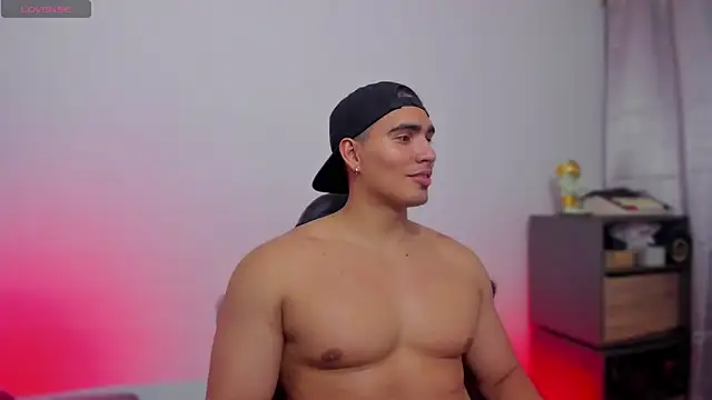 Snapshot of JamesGraay chatting on 02.03.26 JamesGraay online show from 02.03.26