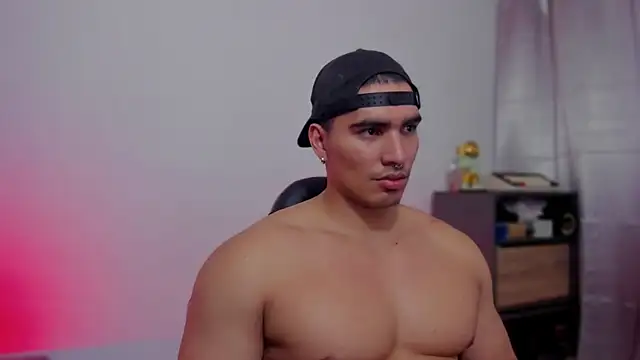 Snapshot of JamesGraay chatting on 02.10.26 JamesGraay online show from 02.10.26