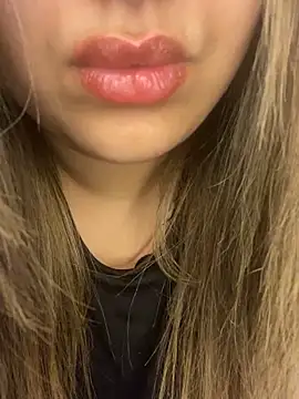 yassminsexy22 online show from 02.14.26