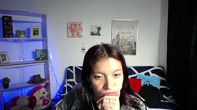 Sian  1 online show from 12.18.24