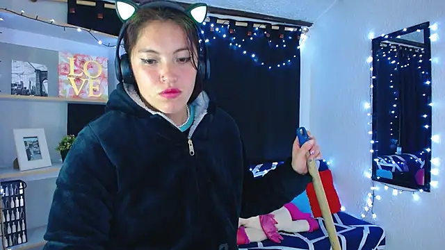Sian  1 online show from 02.20.25