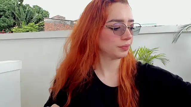 Snapshot of sweeet_peach chatting on 12.30.24 sweeet peach online show from 12.30.24