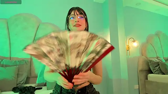 Snapshot of sweeet_peach chatting on 03.18.25 sweeet peach online show from 03.18.25