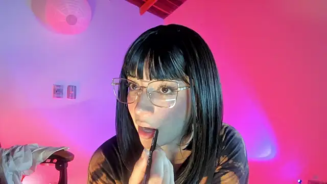 Snapshot of sweeet_peach chatting on 02.28.26 sweeet peach online show from 02.28.26