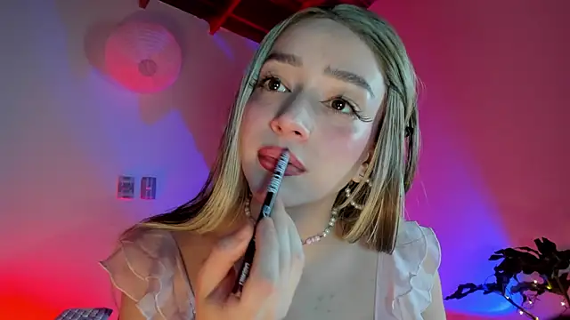 Snapshot of sweeet_peach chatting on 03.17.26 sweeet peach online show from 03.17.26