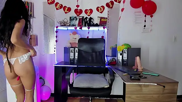 MIAUTENA online show from 02.15.25