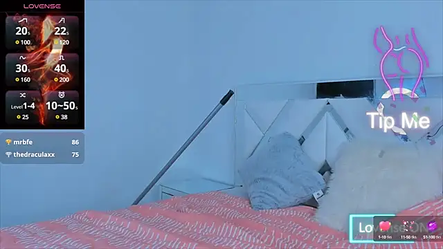 Snapshot of _violetadulce chatting on 02.04.25 violetadulce online show from 02.04.25