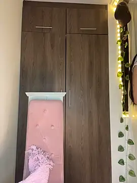 lina pink online show from 02.01.26