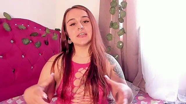 Snapshot of evy_orange1 chatting on 12.06.24 evy orange1 online show from 12.06.24