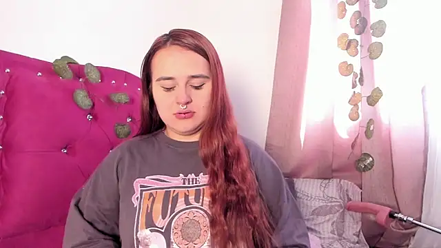 Snapshot of evy_orange1 chatting on 12.13.24 evy orange1 online show from 12.13.24