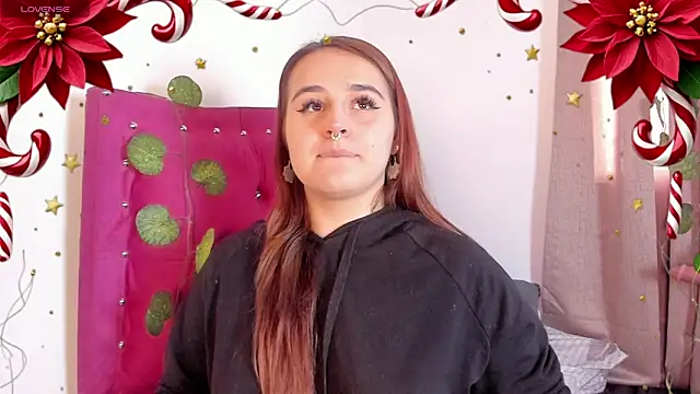 Snapshot of evy_orange1 chatting on 12.27.24 evy orange1 online show from 12.27.24