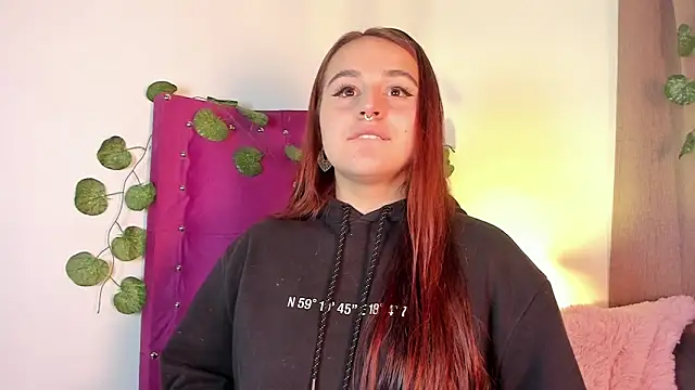 Snapshot of evy_orange1 chatting on 01.19.25 evy orange1 online show from 01.19.25