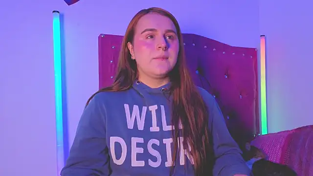 Snapshot of evy_orange1 chatting on 10.18.25 evy orange1 online show from 10.18.25