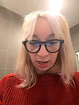 Snapshot of Giuliana_baby chatting on 02.27.25 Giuliana baby online show from 02.27.25