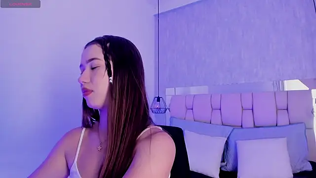 Roxie-Summers11 online show from 01.29.25