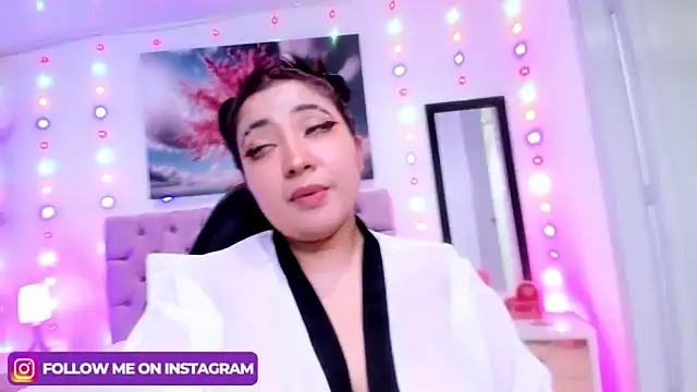 Snapshot of Emma_monserrat chatting on 01.23.25 Emma monserrat online show from 01.23.25