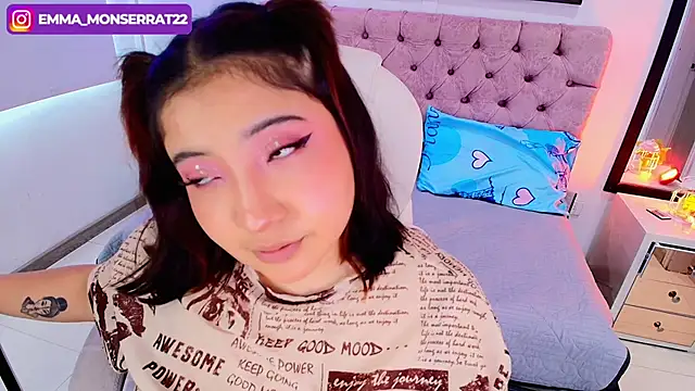 Snapshot of Emma_monserrat chatting on 09.19.25 Emma monserrat online show from 09.19.25