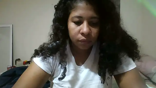 Snapshot of Ivon-09 chatting on 06.10.26 Ivon-09 online show from 06.10.26
