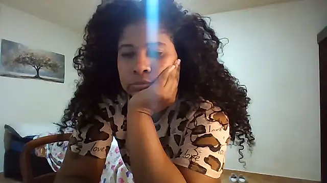 Snapshot of Ivon-09 chatting on 06.24.26 Ivon-09 online show from 06.24.26