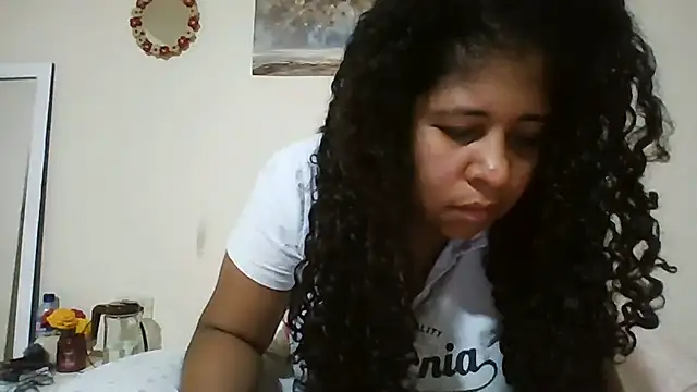 Snapshot of Ivon-09 chatting on 06.28.26 Ivon-09 online show from 06.28.26