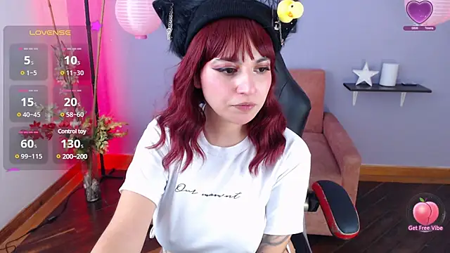 Snapshot of yumin3ko chatting on 01.23.25 yumin3ko online show from 01.23.25