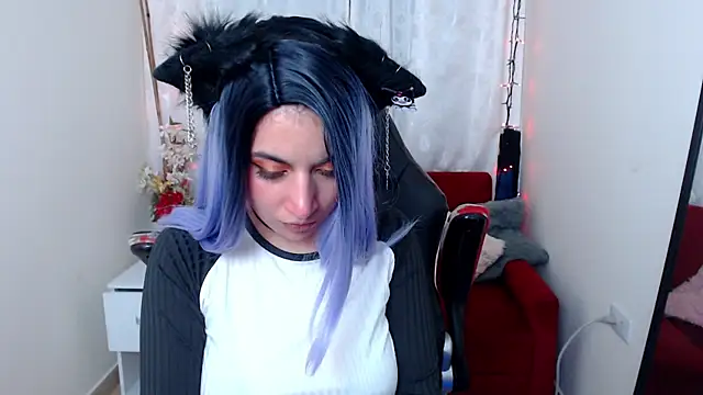 Snapshot of yumin3ko chatting on 09.30.25 yumin3ko online show from 09.30.25