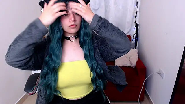 Snapshot of yumin3ko chatting on 10.20.25 yumin3ko online show from 10.20.25