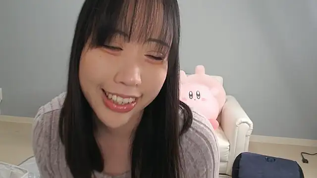 Snapshot of hana_ch chatting on 03.09.25 hana ch online show from 03.09.25