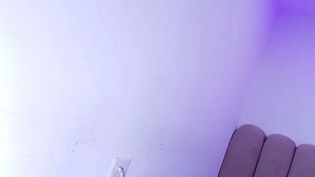 nicol f online show from 03.25.26