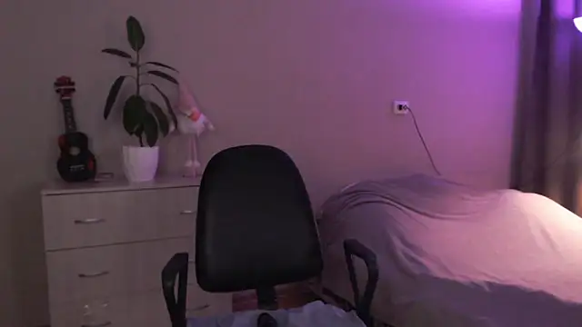 SarahSweetie online show from 02.13.26