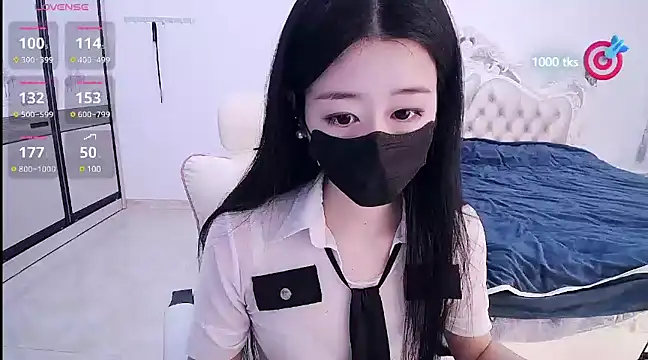 Snapshot of CN-xiaofei chatting on 02.12.25 CN-xiaofei online show from 02.12.25
