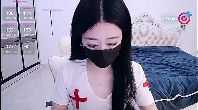 Snapshot of CN-xiaofei chatting on 02.18.25 CN-xiaofei online show from 02.18.25