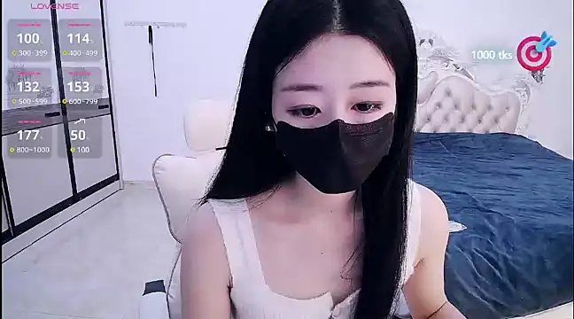 Snapshot of CN-xiaofei chatting on 02.19.25 CN-xiaofei online show from 02.19.25