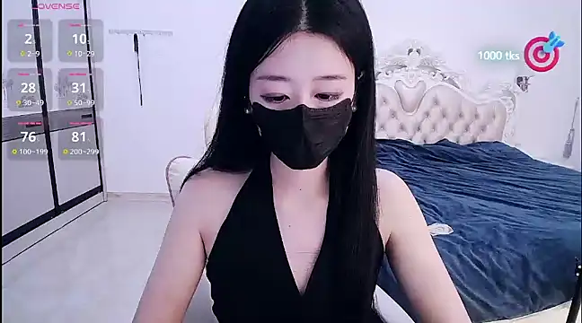 Snapshot of CN-xiaofei chatting on 02.19.25 CN-xiaofei online show from 02.19.25