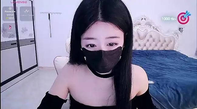 Snapshot of CN-xiaofei chatting on 02.21.25 CN-xiaofei online show from 02.21.25