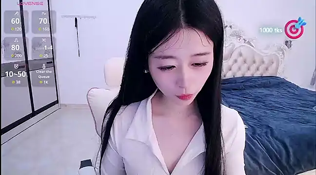 Snapshot of CN-xiaofei chatting on 02.21.25 CN-xiaofei online show from 02.21.25