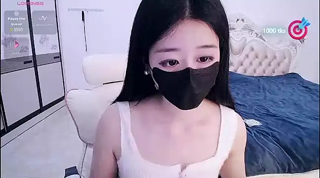 Snapshot of CN-xiaofei chatting on 02.26.25 CN-xiaofei online show from 02.26.25