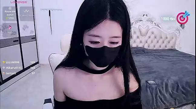 Snapshot of CN-xiaofei chatting on 03.07.25 CN-xiaofei online show from 03.07.25