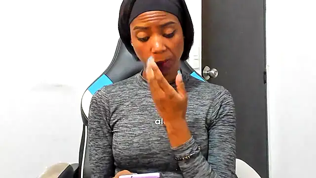 Kalua Brown online show from 04.21.26