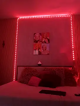 nahiarapalmer19 online show from 04.11.26