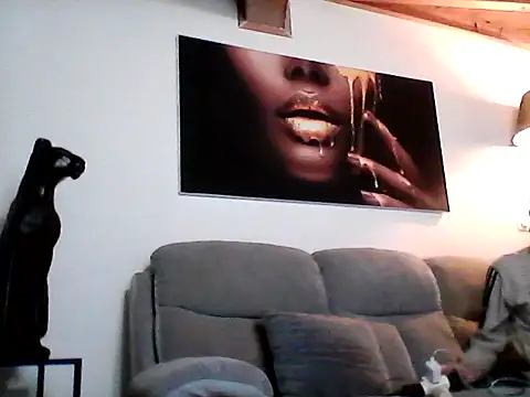 Bigkisslove online show from 04.02.26