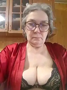 Snapshot of IrinaSweet54 chatting on 04.30.26 IrinaSweet54 online show from 04.30.26