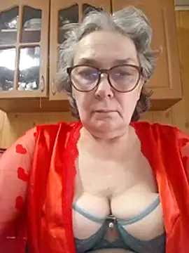 Snapshot of IrinaSweet54 chatting on 05.14.26 IrinaSweet54 online show from 05.14.26