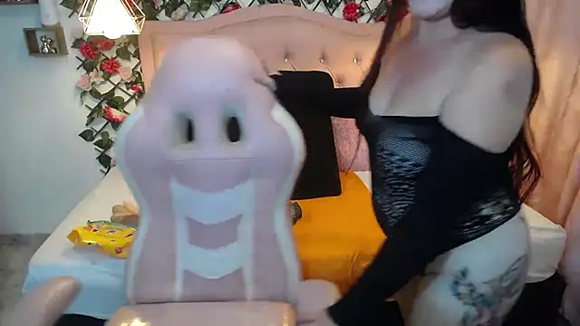 Snapshot of ElizabethSweet_ chatting on 01.27.25 ElizabethSweet online show from 01.27.25
