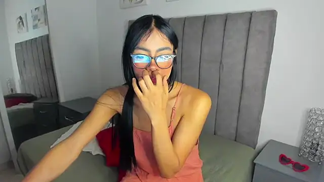 Snapshot of sarah__bigboobs chatting on 02.10.25 sarah  bigboobs online show from 02.10.25