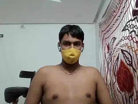 Snapshot of brownguy1234 chatting on 12.06.24 brownguy1234 online show from 12.06.24