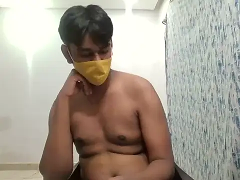 Snapshot of brownguy1234 chatting on 12.08.24 brownguy1234 online show from 12.08.24