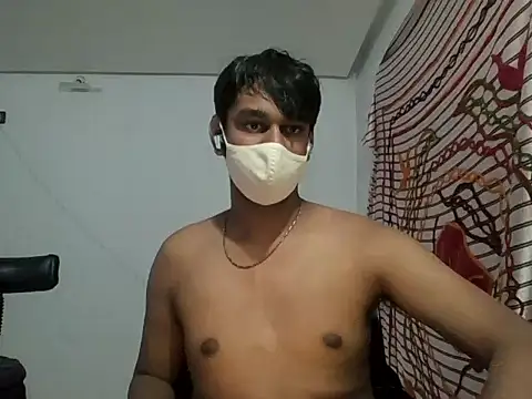 Snapshot of brownguy1234 chatting on 01.09.25 brownguy1234 online show from 01.09.25