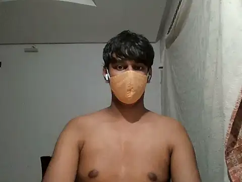 Snapshot of brownguy1234 chatting on 02.01.25 brownguy1234 online show from 02.01.25